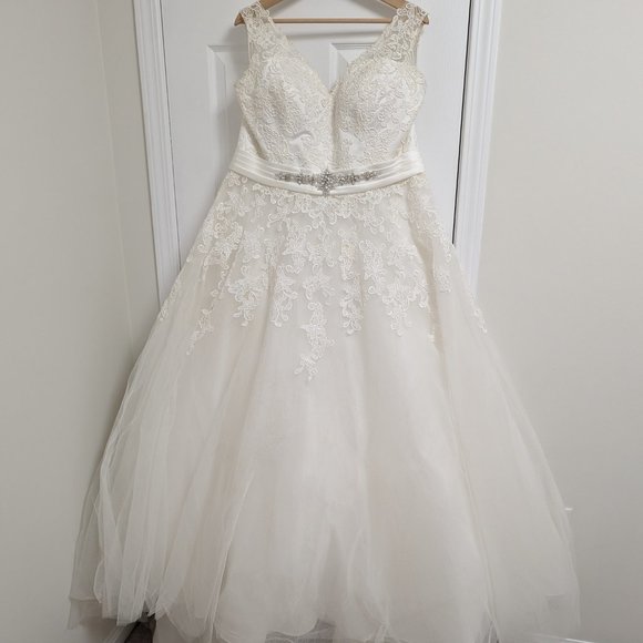 Kenneth Winston 3379 Wedding Dress - 18W - Picture 2 of 8